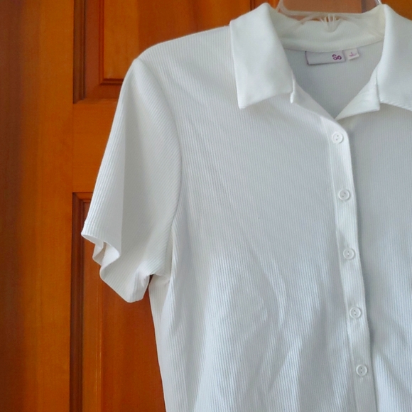 SO Junior's White Ribbed Cropped Button Down Shirt Size Large - Picture 6 of 7